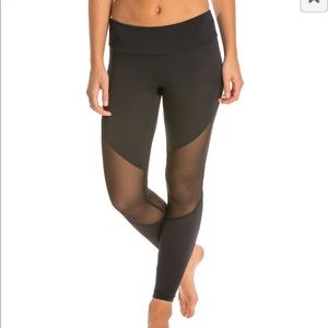 Onzie Black leggings with mesh insert!